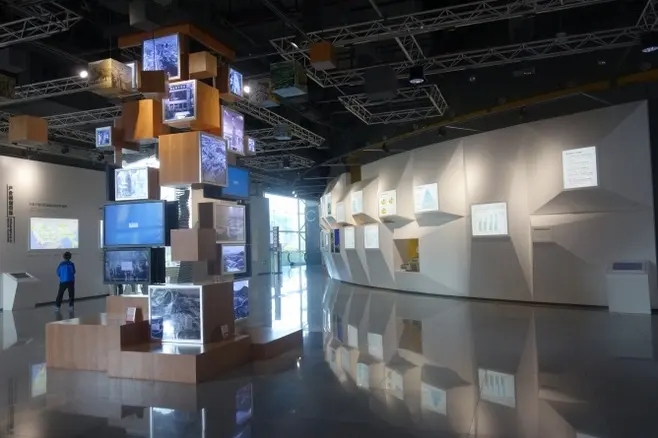 展廳設(shè)計 ，展廳 ，鑫時空
